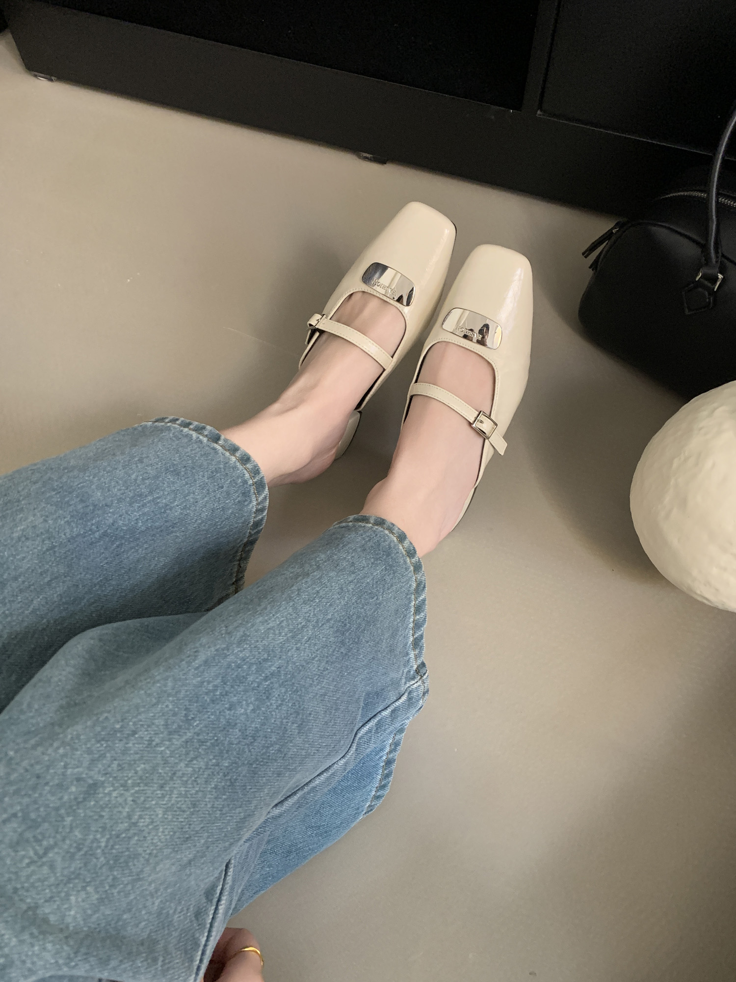 Silver Sequin Mary Jane Slippers for Women 2025 New Arrival Outdoor Mules Low Heel Slip-On Shoes - Image 2