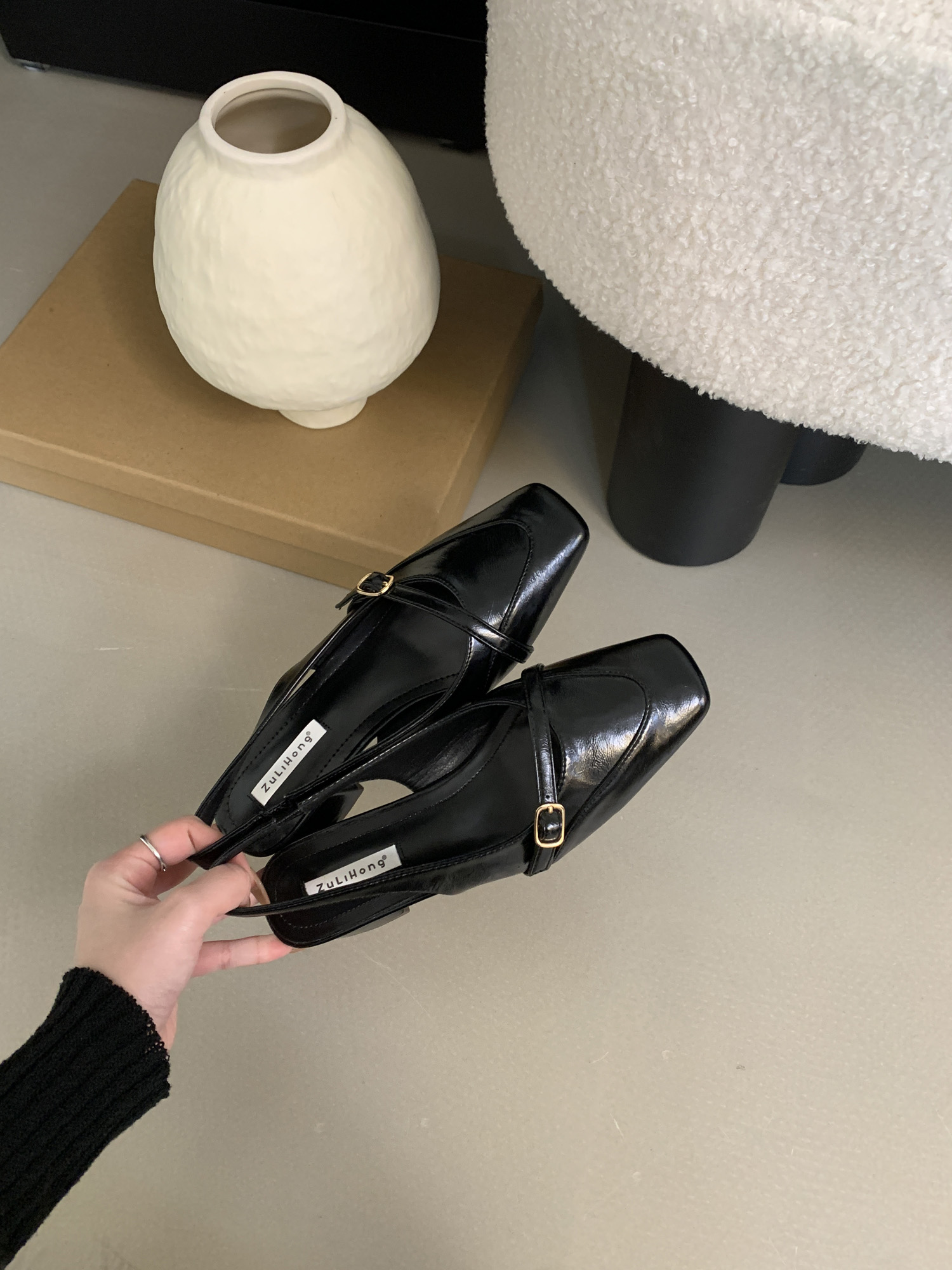 French Retro Chunky Heel Mary Jane Shoes for Women 2025 New Spring Square Toe Shallow Mouth Hollow Mid Heel Back Strap - Image 3