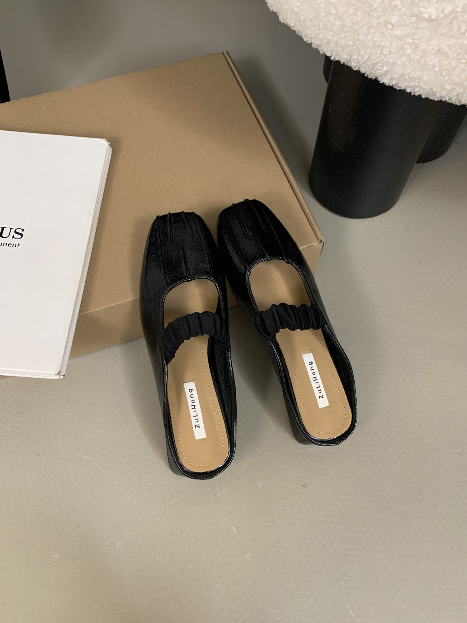2025 Spring Summer New Square Toe Pleated Shallow Mouth Half Slippers Women's Outer Wear Chunky Heel Soft Leather Mules - Image 2